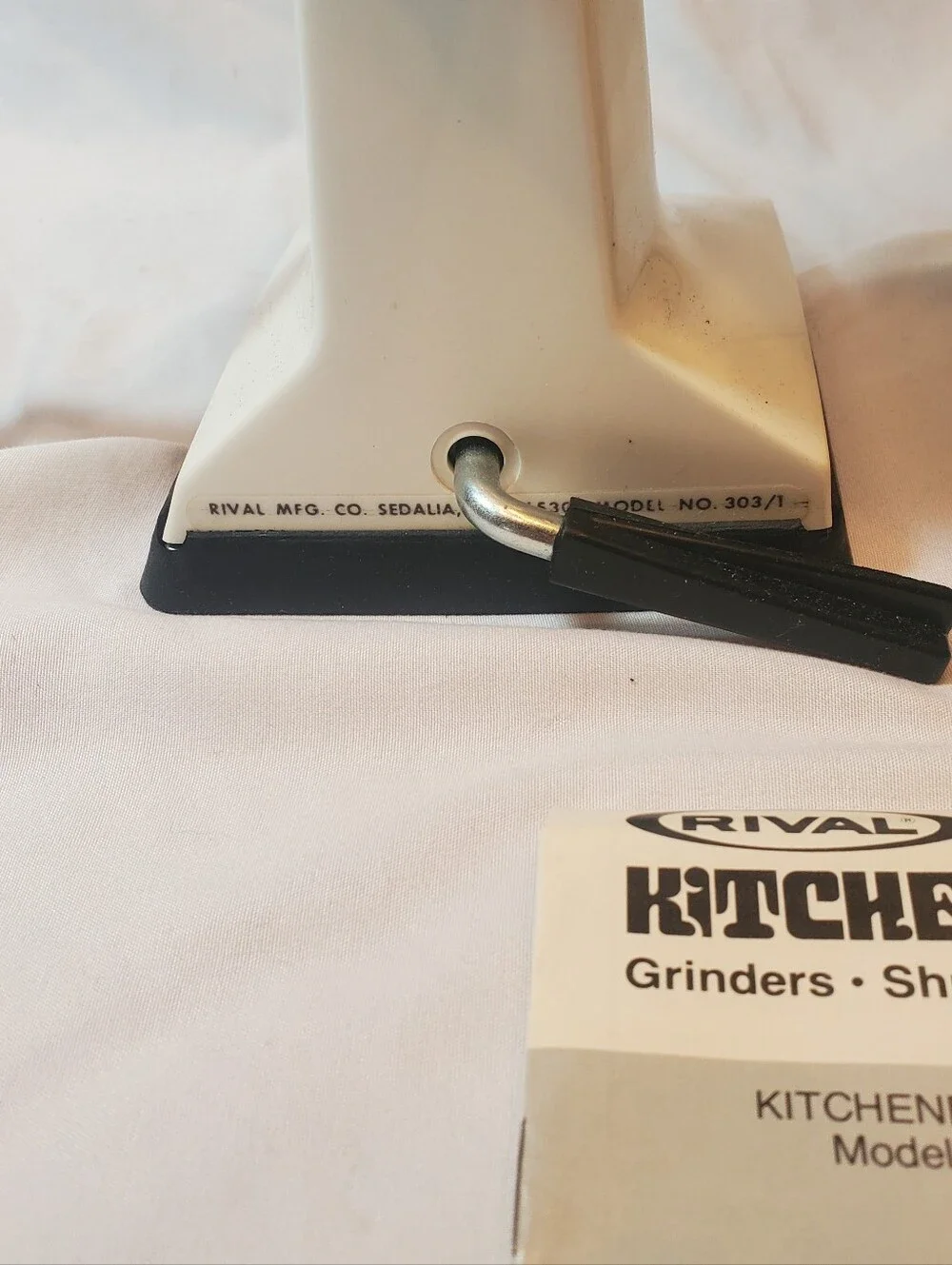 Rival Vintage 1978 Grind-O-Mat White Meat Grinder/Food Chopper #303 Made In USA